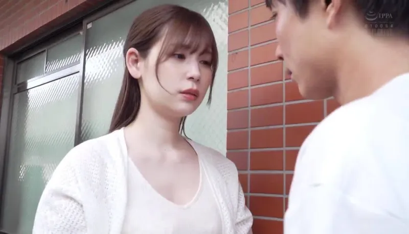 Gã chồng tẻ nhạt, Người vợ nhận ra cậu thanh niên nhà đối diện tốt hơn